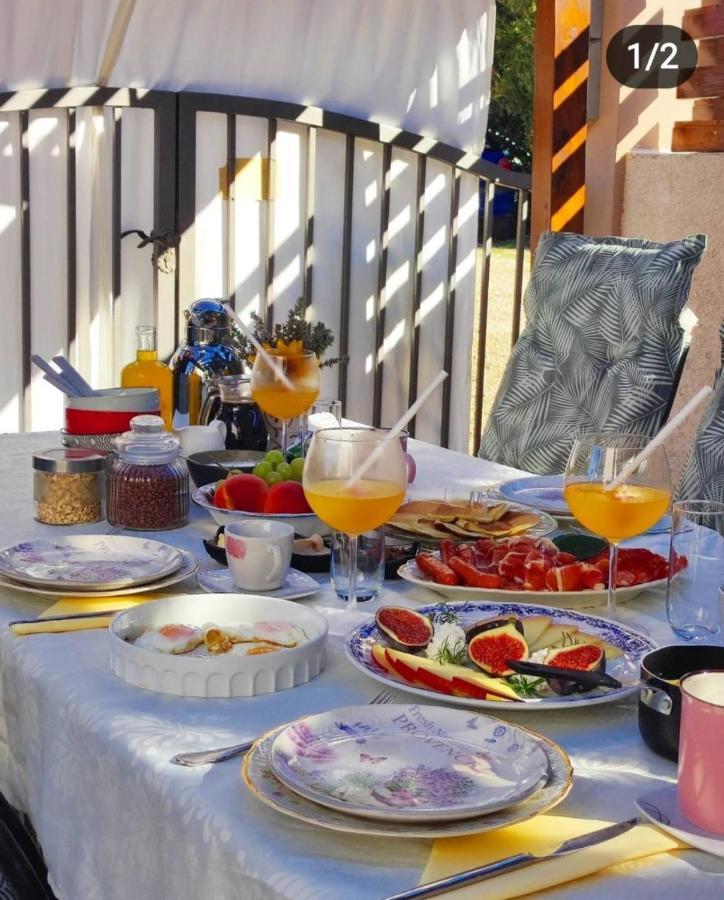 Apartman Debora Sa Privatnim Bazenom Pola Esterno foto