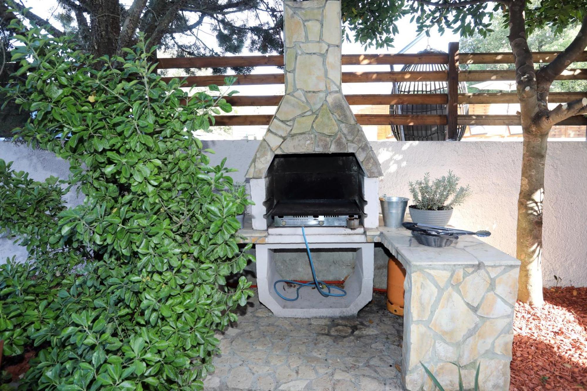 Apartman Debora Sa Privatnim Bazenom Pola Esterno foto